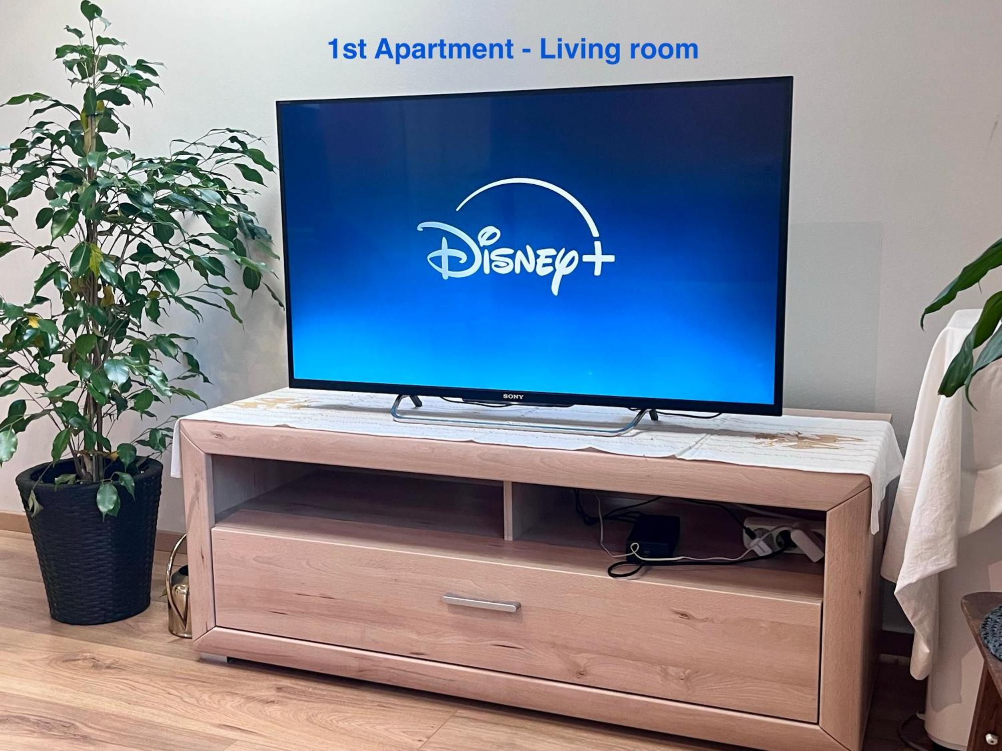 Cozy Apartment Near Vienna Airport Schwechat Buitenkant foto