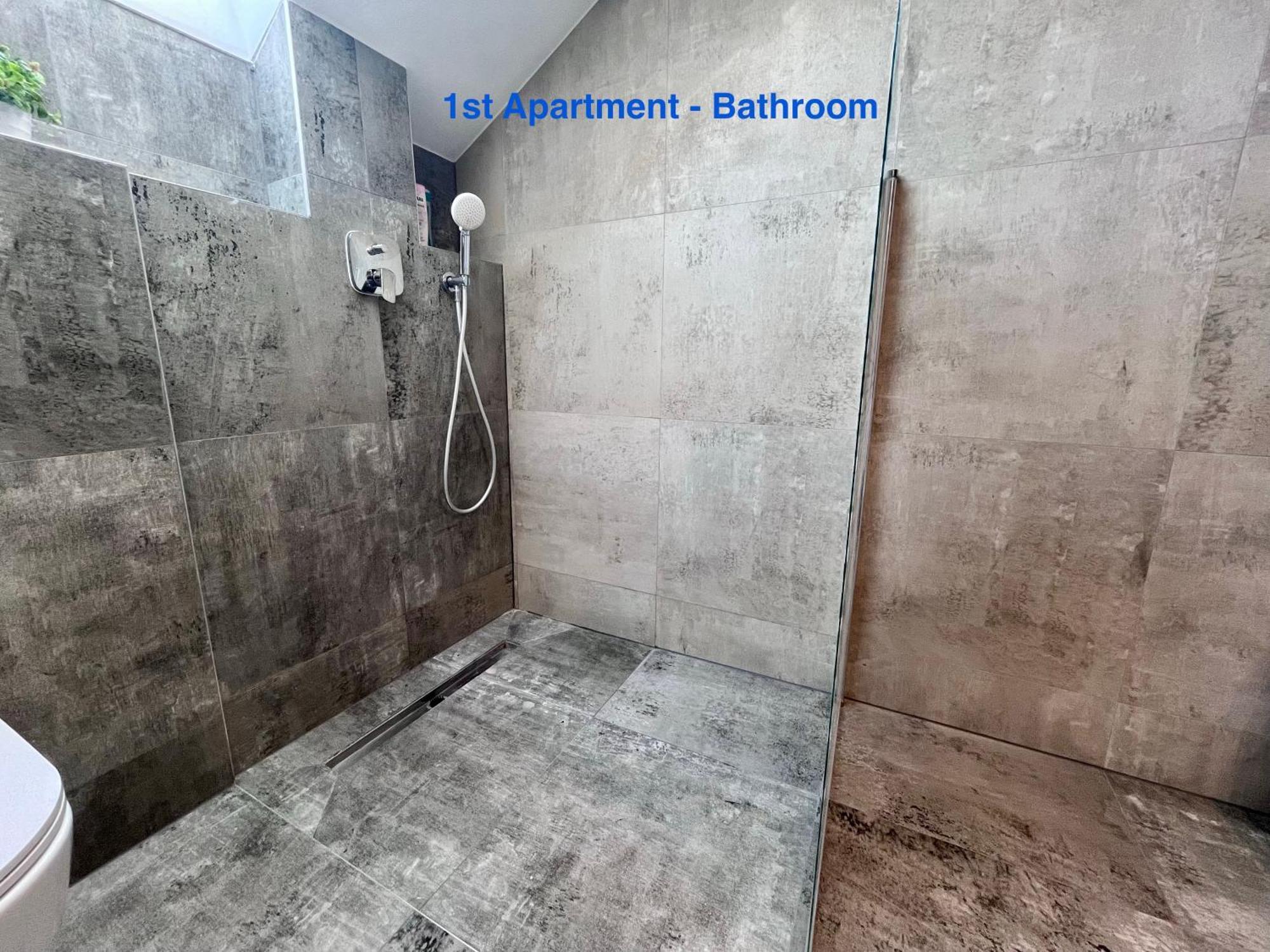 Cozy Apartment Near Vienna Airport Schwechat Buitenkant foto